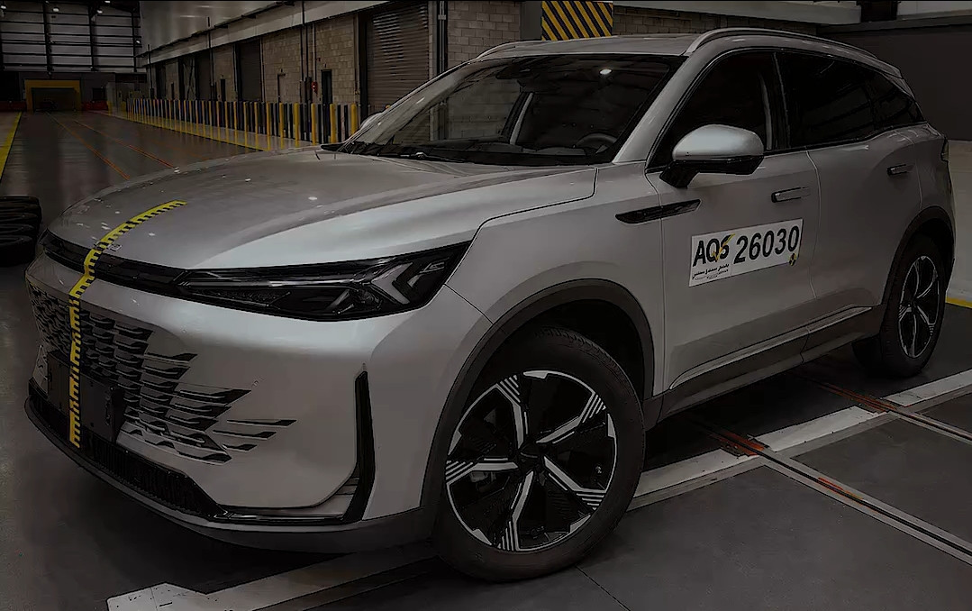 موفقیت بایک X7 در آزمون برخورد جانبی UN ECE R95
