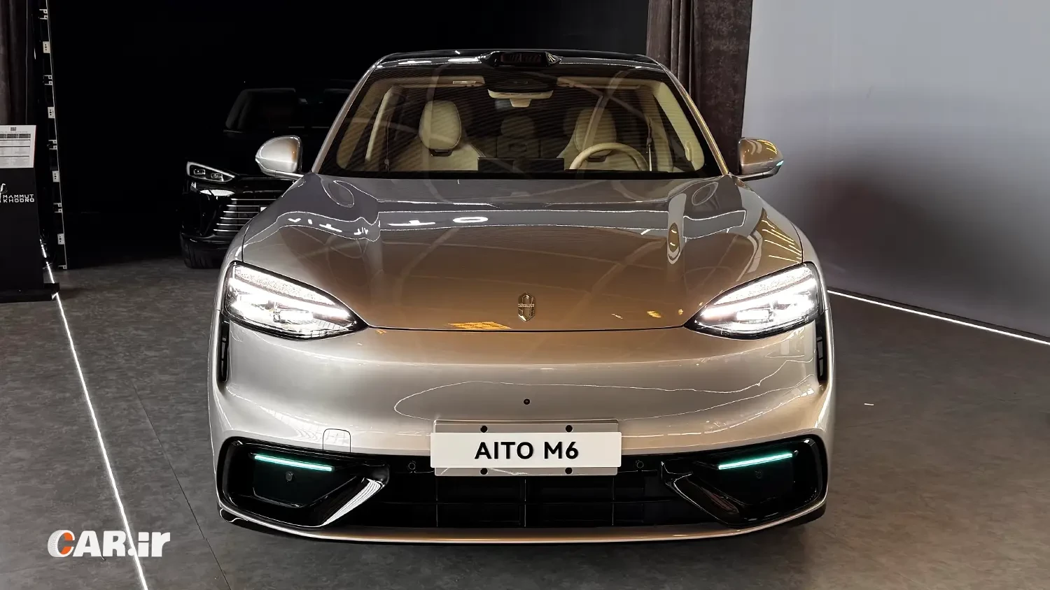 نمای جلو Aito M6.webp